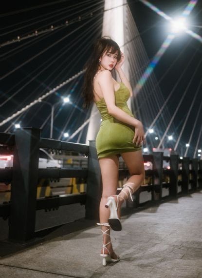 石原莉奈为了老了公和老头出_BD免费观看